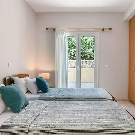 Mihas Villa Vlachata