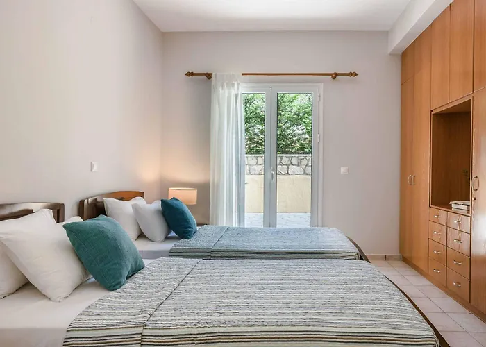 Mihas Villa Vlachata